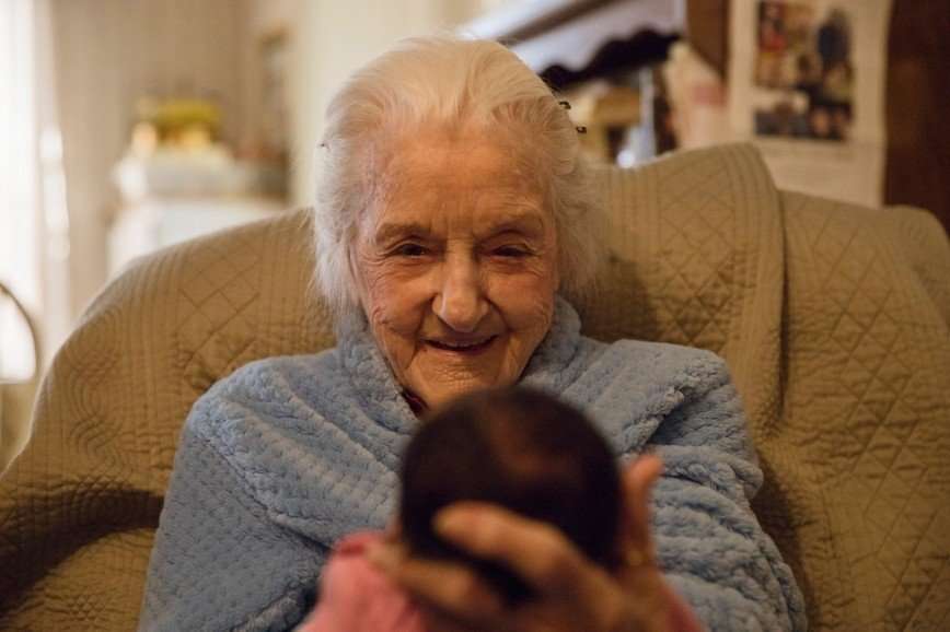 92-летняя американка раздумала умирать, узнав о скором рождении праправнучки