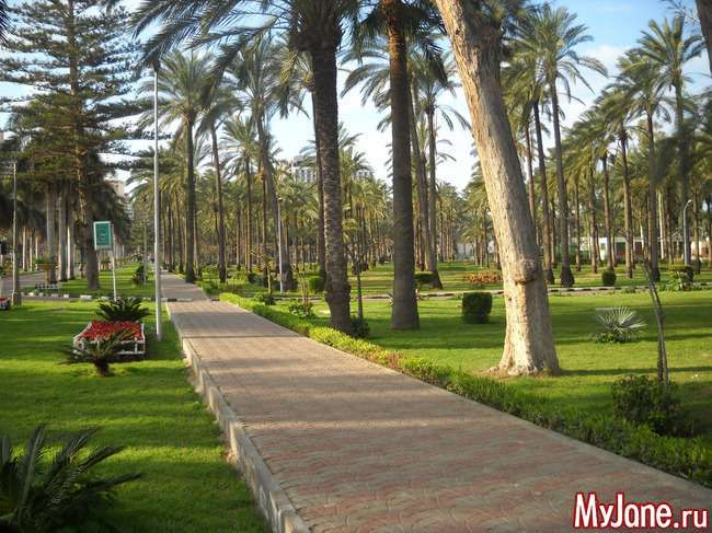 Королівський палац і парк Монтаза – яскравий куточок в Олександрії