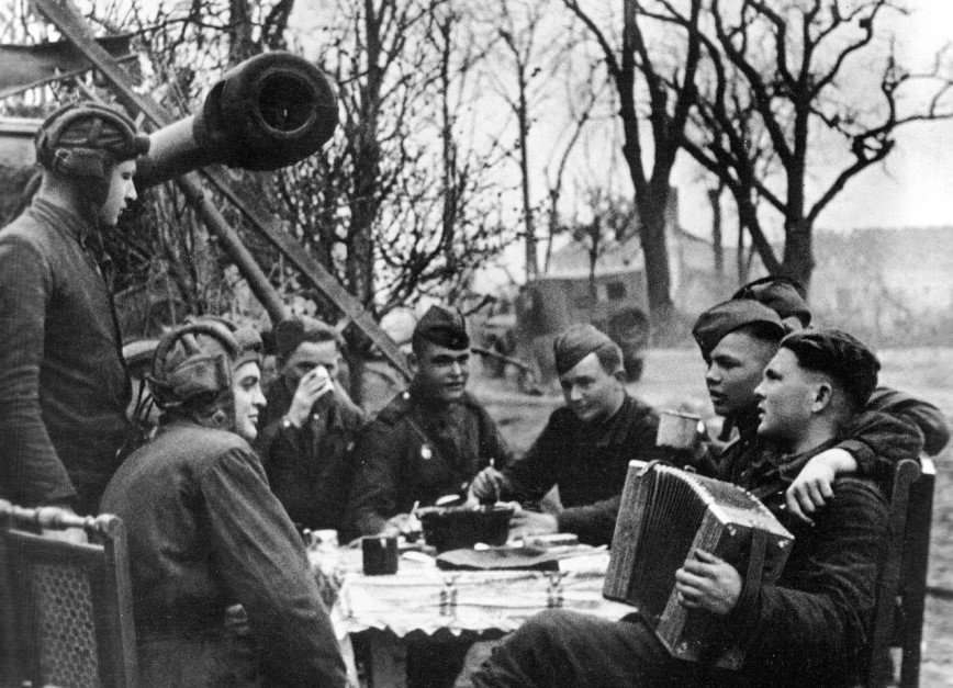 Победный месяц: май 1945 года