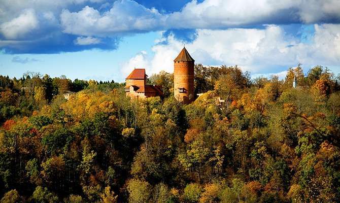 Сігулда: латвійська Швейцарія