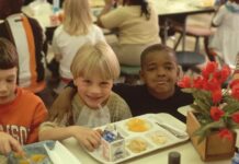 Nowa troska rodzicielska: wychowywanie chłopców w epoce mannosfery