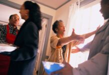 Навігація у відносинах зі свекрами та свекрухами: тривожні сигнали та способи впоратися