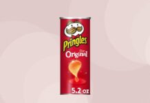 Вірусний «Шоколадний блок з Pringles»: новий тренд у TikTok з рецептом всього з двох інгредієнтів